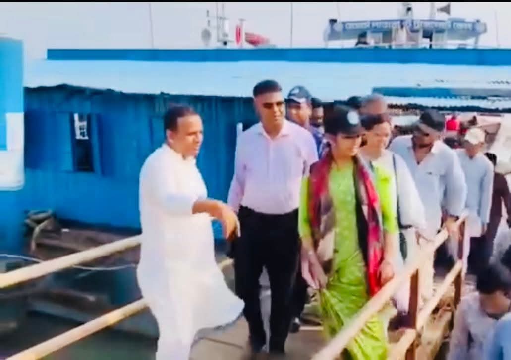 মেহেন্দিগঞ্জে মন্ত্রী-সচিব-বিআইডব্লিউটিএ চেয়ারম্যানের পরিদর্শনে লঞ্চঘাট আধুনিকায়নের আশা!