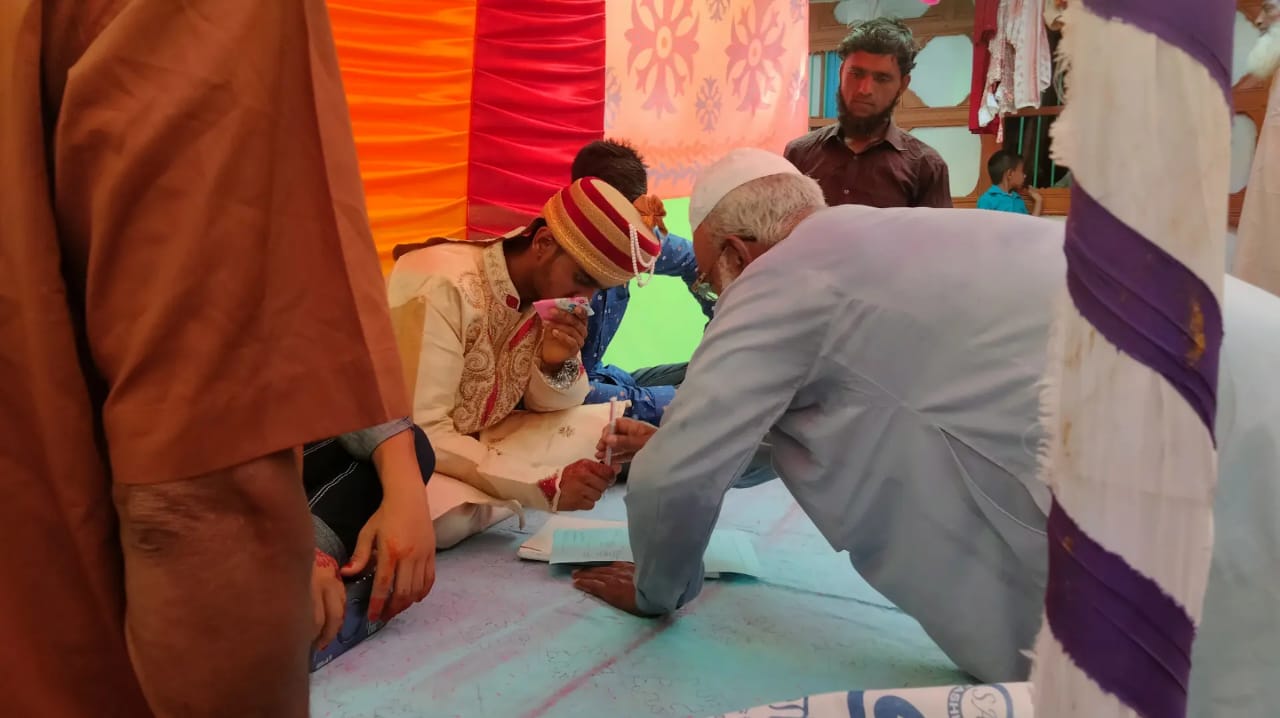 বিয়ের তথ্য গোপন, ধর্ষণের অভিযোগ—জামাতার বিরুদ্ধে শাশুড়ির মামলা, মেহেন্দিগঞ্জে উত্তেজনা!