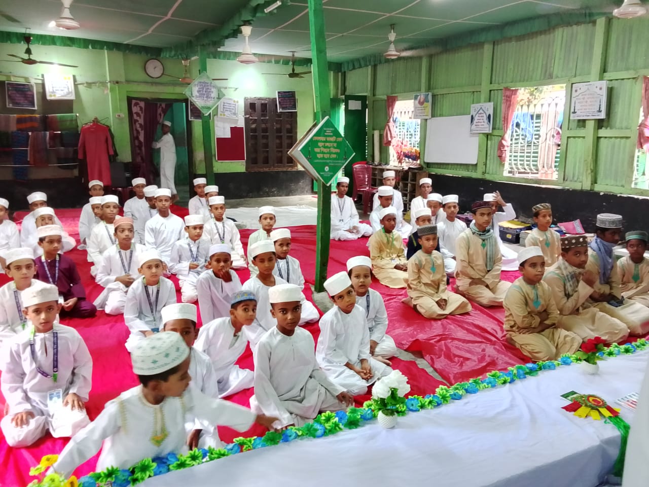 মেহেন্দিগঞ্জে ঈদে মিলাদুন্নবী  উপলক্ষে কেরাত, নাত ও বক্তৃতা প্রতিযোগিতা